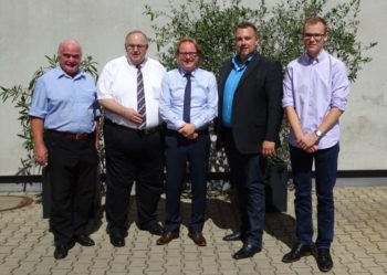 CDU-Vorsitzender und Kreisbeigeordneter Klaus Rehs, Bernd Siebert MdB, Geschäftsführer Jens Schumacher, JU-Kreisvorsitzender Dominik Leyh und Niklas Alheit (v.l.). Foto: nh CDU-Vorsitzender und Kreisbeigeordneter Klaus Rehs, Bernd Siebert MdB, Geschäftsführer Jens Schumacher, JU-Kreisvorsitzender Dominik Leyh und Niklas Alheit (v.l.). Foto: nh