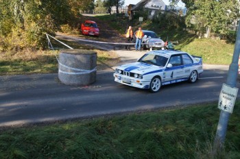 Zu diesem Foto schreiben die Niedensteiner Grünen: "Hinweisschild