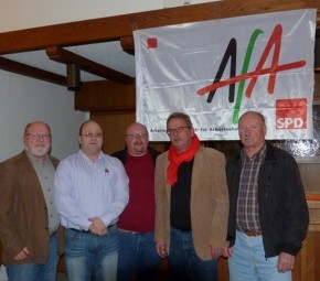 Der geschäftsführende AfA-Unterbezirksvorstand: Geschäftsführer Hans Griese, stellv. Vors. Burkhard Walz (Schwalmstadt), Schriftführer Uwe Hempel (Borken), Vorsitzender Hajo Rübsam (Homberg) und stellv. Vors. Werner Sinning (Knüllwald) (v.l.). Nicht auf dem Foto Anni Bierwirth (stellv. Vors. aus Willingshausen). Foto: nh