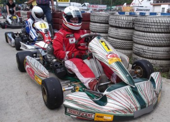 Daniela Daume in ihrem 30 PS starken Tony-Kart der IAME X30 Serie. Foto: Uli Daume
