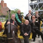 Feuriger Jazz und ein kühler Schoppen. Wenn die Hot Jazz Company zum Jazzfrühschoppen in den Innenhof des Kulturzentrums „Altes Amtsgericht“ in der Borkener Altstadt einlädt, ist gute Laune garantiert. Foto: tw