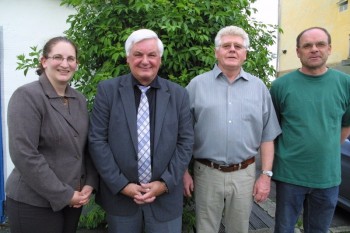 Seit einem Jahr im ehrenamtlichen Einsatz. Der Vorstand der Vereinsgemeinschaft Borken-Stadt (v.l.): Martina Junghans (1. Vorsitzende), Gerhard Lohrey (2. Vorsitzender), Horst Rommel (Schriftführer) und Bernd Wettlaufer (Kassierer). Foto: sb