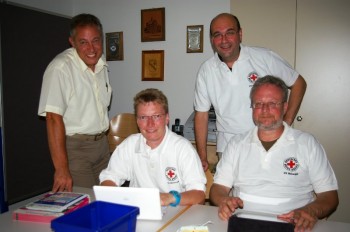 DRK-Kreisgeschäftsführer Manfred Lau, Tanja Bodenhorn, Ortsvereinsvorsitzender Dr. Gunther Claus und Axel Kröger (v.l.). Foto DRK