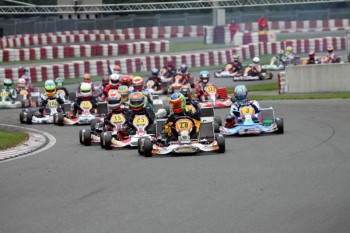 ADAC Kart Masters fiebert Saisonfinale entgegen - Teilnehmerrekord beim fünften Wertungslauf in Wackersdorf. Foto: nh