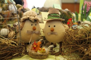 Kreativität und Vielfältigkeit bieten die Ausstellerinnen und Aussteller beim Ostermarkt am 24. März. Foto: tw ostermarkt-borken130306c