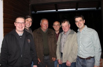 Vorsitzender CDU Willingshausen Stefan Völker, Stellv. Vorsitzender CDU Ottrau Cai Rüffer, Horst Kurz, Georg Keil, Herbert Schmitt und CDU-Landtagskandidat Matthias Wettlaufer. Foto: nh