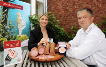Sonja Barthel (Fleischerei Barthel) und Oliver Palmerich. Foto: nh sterntaler-salami130508