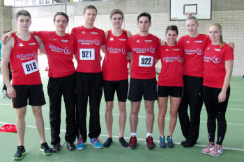 Erfolgreich kehrten diese acht Jugendlichen vom internationalen Hallensportfest aus Dortmund zurück. Foto: nh ajw140225a