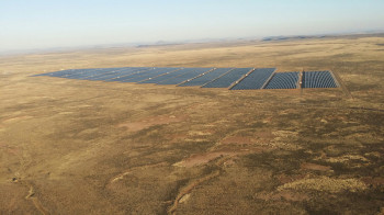 Das 40 MW-PV-Projekt Linde mit SMA Technologie wurde kürzlich in der südafrikanischen Provinz Nordkap in Betrieb genommen. Foto: Scatec Solar sma140805