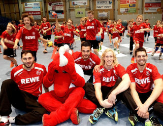 REWE und MT Melsungen bieten Handballcamp für Kids. Foto: Heinz Hartung mt-handballcamp140915