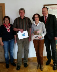 Personalratsvorsitzende Brigitte Ide, Helmut Altmüller, Ulrike Giedigkeit und Bürgermeister Klaus Wagner (v.l.). Foto: nh oberaula141031