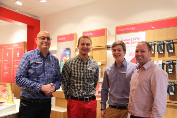Die Initiatoren der Wette: Dirk Waldeck, Yves Müller, Rico Giesa und André Brübach (v.l.). Foto: nh vodafone-treysa141202