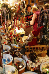  Der weihnachtliche Herbstmarkt im SilberseeStadl. Foto: Rainer Sander