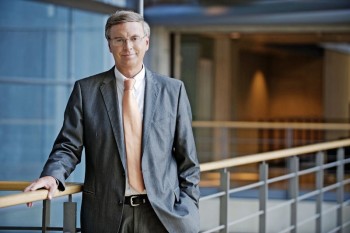 Das langjährige Mitglied des Bundestages Wolfgang Bosbach spricht in Schwalmstadt zum Thema „Deutschland 2016: Chancen und Risiken“. Foto: nh Das langjährige Mitglied des Bundestages Wolfgang Bosbach spricht in Schwalmstadt zum Thema „Deutschland 2016: Chancen und Risiken“. Foto: nh