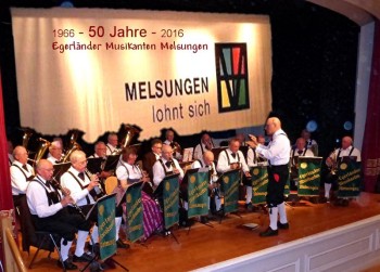 Egerländer Musikanten laden zum Jubiläumskonzert ein. Foto: nh