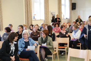 Mehr als 100 Teilnehmerinnen und Teilnehmer beim „Tag der Hauswirtschaft“ der Hephata Diakonie. Foto: nh Mehr als 100 Teilnehmerinnen und Teilnehmer beim „Tag der Hauswirtschaft“ der Hephata Diakonie. Foto: nh
