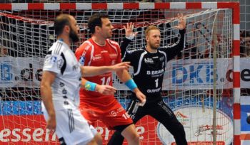 Johan Sjöstrand, der bei seinem Comeback nach fast dreimonatiger Verletzungspause gleich wieder zu den Matchwinnern gehörte. Foto: Hartung Johan Sjöstrand, der bei seinem Comeback nach fast dreimonatiger Verletzungspause gleich wieder zu den Matchwinnern gehörte. Foto: Hartung