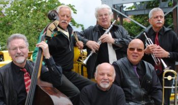 Die sechs Musiker der Hot Jazz Company aus Kassel. Foto: nh Die sechs Musiker der Hot Jazz Company aus Kassel. Foto: nh