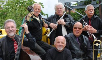 Die sechs Musiker der Hot Jazz Company aus Kassel. Foto: nh