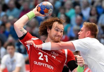 Glück gehabt: Timm Schneider ist nicht stärker verletzt. Foto: Hartung