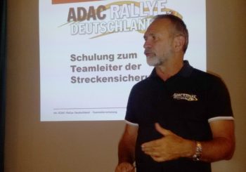 Leiter der Wertungsprüfung, Helmut Eberhardt, der die Schulung durchführte. Foto: nh Leiter der Wertungsprüfung, Helmut Eberhardt, der die Schulung durchführte. Foto: nh