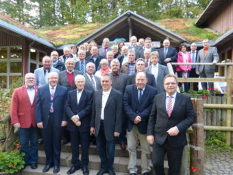 30 ehemalige Mandatsträger der politischen Gremien des Schwalm-Eder-Kreises verabschiedet. Foto: nh