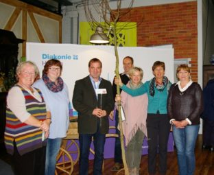 Christel Gerstmann, Anette Steuber, Daniel Helwig, Martin Heil, Petra Scholz, Rosi Haldorn-Walper und Petra Diegler (v.l.). Foto: Isa Mühling