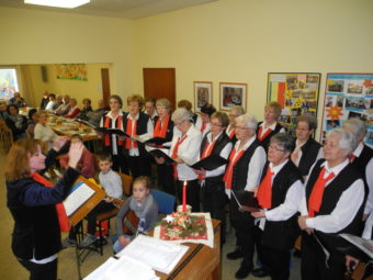 Die Mitglieder des Frauenchores unter musikalischer Leitung von der Dirigentin Frau Nonna Gieswein. Foto: nh