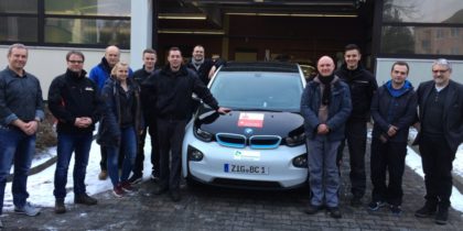 Erfolgreiche Kraftfahrzeugmechatroniker in Schwalmstadt. Foto: Berufsschule Schwalmstadt Erfolgreiche Kraftfahrzeugmechatroniker in Schwalmstadt. Foto: Berufsschule Schwalmstadt