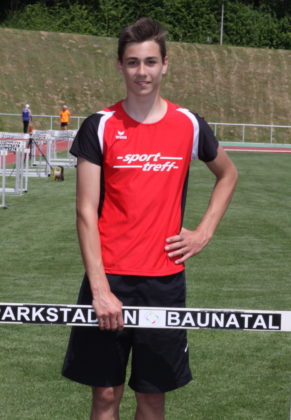 Yannick Schleider holte sich nach seinem Sieg bei den Kreismeisterschaften nun auch den Titel eines Nordhessenmeisters über 400m Hürden in der MU18. Foto: Lohtar Schattner