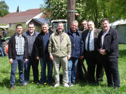 Matthias Wettlaufer (CDU-Landtagskandidat), Christian Brück (CDU-Stadtverbandsvorsitzender), Reinhard Otto (Stadtverordnetenvorsteher), Andreas Göbel (CDU-Ortsverbandsvorsitzender), Marcus Theis (CDU-Fraktionsvorsitzender), Dominik Leyh (JU-Bezirksvorsitzender), Bernd Siebert (CDU-Bezirksvorsitzender) und Mark Weinmeister (Hessischer Staatssekretär) (v.l.). Foto: nh