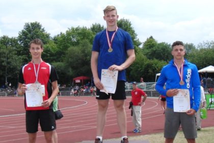 Jan Gille überraschte mit der Silbermedaille im Diskuswerfen der M15. Foto: nh