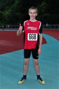 Der 13-jährige Niklas Dittmar katapultierte sich mit 9,88 Sekunden über 75 Meter sowie mit 4,90 m im Weitsprung in die TOP-TEN in Hessen. Foto: nh