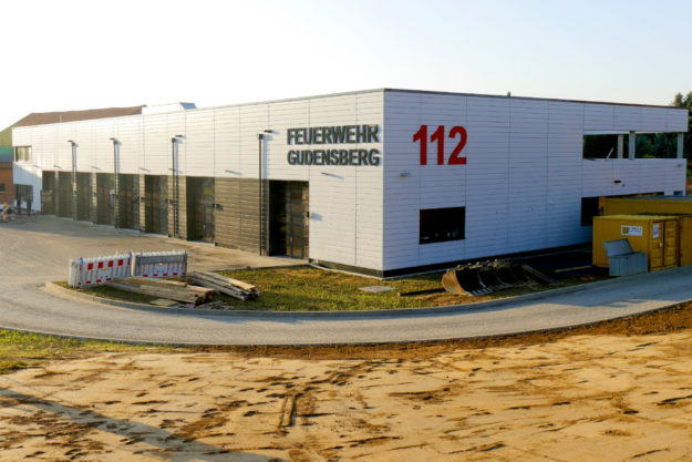 Außenansicht des neuen Gudensberger Feuerwehrhauses. Foto: B. Völske