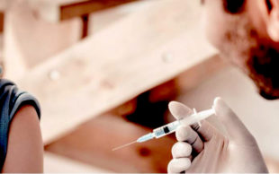 Die kostenlose Krebs-Impfung für Jungen bietet die DAK Gesundheit seit Sommer 2018 an. Screenshot: www.dak.de