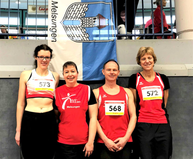 Luise Zieba, Monika Groh, Bernd Gabel und Jutta Pfannkuche – vier MT-Athleten, vier Goldmedaillen bei den Landesmeisterschaften. Foto: nh