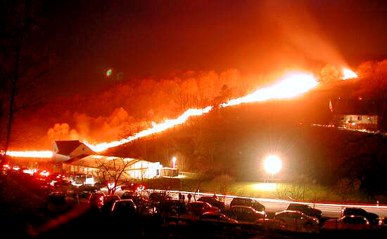 So sieht der Feuerräderlauf in Günsterode aus. Foto: Kultur- & Tourist-Info
