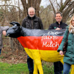 Fehr produziert fair – davon überzeugte sich die liberale Landtagsabgeordnete Wiebke Knell kürzlich persönlich während ihres Besuchs auf dem Hofgut in Wollrode. Foto: FDP