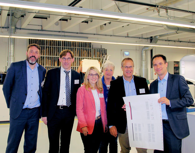 Innovation made in Nordhessen (v.li.): Alexander Katzung, Dr. Thorsten Lieb, Wiebke Knell, Marion Viereck, Jürgen Lenders, Frank Jäger. Foto: nh