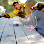 Am Wochenende ist das Sport- & Weinfest der SpVgg Zella/Loshausen. Fotos: Wellington, Skeeze | Montage: gsk