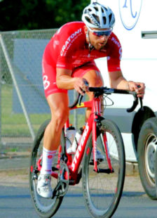 Roman Kuntschik gibt alles, um in die führende Gruppe einzudringen. Foto: Kristinas Radsportfotos