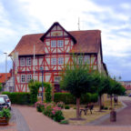 Im Rathaus der Gemeinde Morschen liegen seit dem Wochenende zwei Zuwendungsbescheide des Landes Hessen über 261.000 Euro. Foto: Schmidtkunz