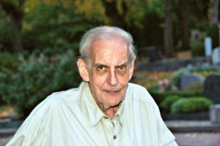Herbert Schäfer (85) will mit „Fehldiagnose Alzheimer“ eine falsch liegende Ärzte- und Pharma-Lobby anprangern. Foto: Schmidtkunz