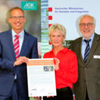 Staatsminister Kai Klose, Gleichstellungsbeauftragte Mona Luther und Jobcenter-Geschäftsführer Hans-Gerhard Gatzweiler (v.li.). Foto: Kathrin Denkewitz | AOK Gesundheitskasse