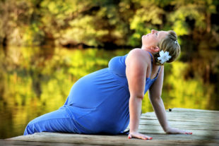 Entspannt zurücklehnen. Eine bessere Versorgung von Schwangeren hat die DAK Gesundheitskasse angekündigt. Foto: lisa runnels | Pixabay