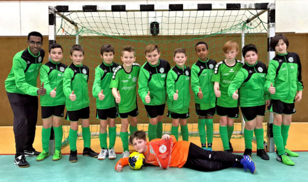 Das Sieger-Team der Futsal-Hallenkreismeisterschaften der Saison 2019/20 ist die D2-Jugend des FV Felsberg/Lohre/Niedervorschütz. Foto: Thomas Schopf