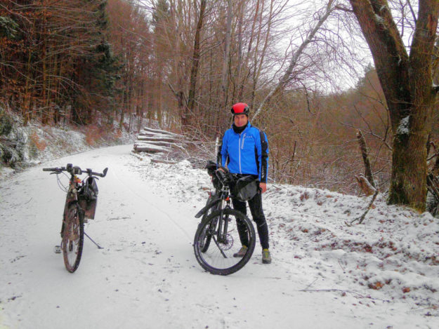 Auf winterlicher Strecke im Steinatal nahe der Daubenmühle. Foto: ADFC