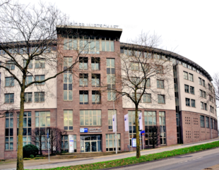 Das Haus der Wirtschaft in der Kurfürstenstr. 9 ist Sitz der IHK Kassel-Marburg. Foto: Schmidtkunz