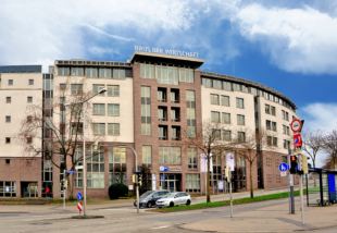 Das Haus der Wirtschaft in der Kurfürstenstr. 9 ist Sitz der IHK Kassel-Marburg. Foto: Schmidtkunz