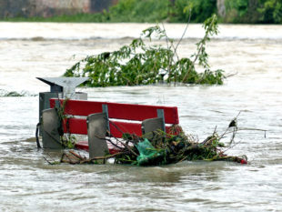 Mit dem Klimawandel häufen sich die Hochwasser-Ereignisse. Gelegentlich werden sie zu einem Fall für den Katastrophenschutz. Foto: Hans Braxmeier | Pixabay